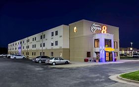 Super 8 By Wyndham Wichita North